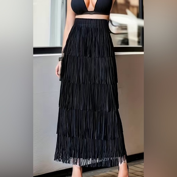 Jane Chic Designs Innovative Skirt - Picture 4 of 15